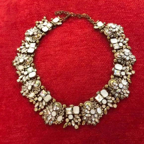 Elegant Gold and Silver Statement Necklace - Picture 2 of 9